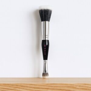 Mally Dual-Ended Makeup Brush